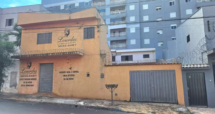 Aconchegante casa tipo para venda com 6 quartos, sendo 1 suíte, 326m²