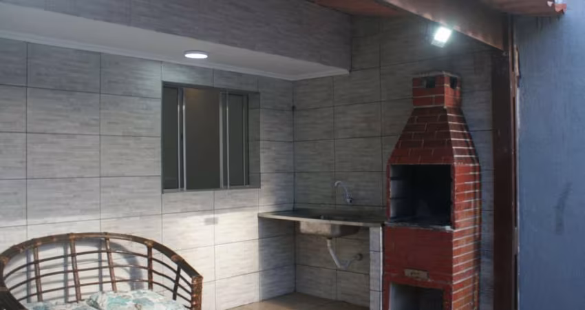 Casa para Locação em Praia Grande, Aviação, 3 dormitórios, 1 suíte, 2 banheiros, 2 vagas