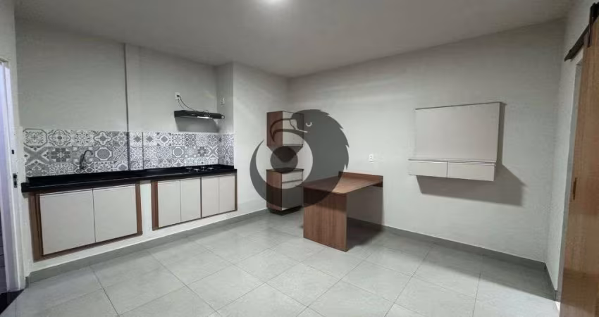 Apartamento Kitnet com armários e cooktop, Aguá, IPTU e internet compartilhada inclusos.