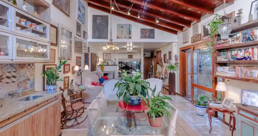 Casa com 423 m² e 4 quartos à venda no bairro chácara das pedras
