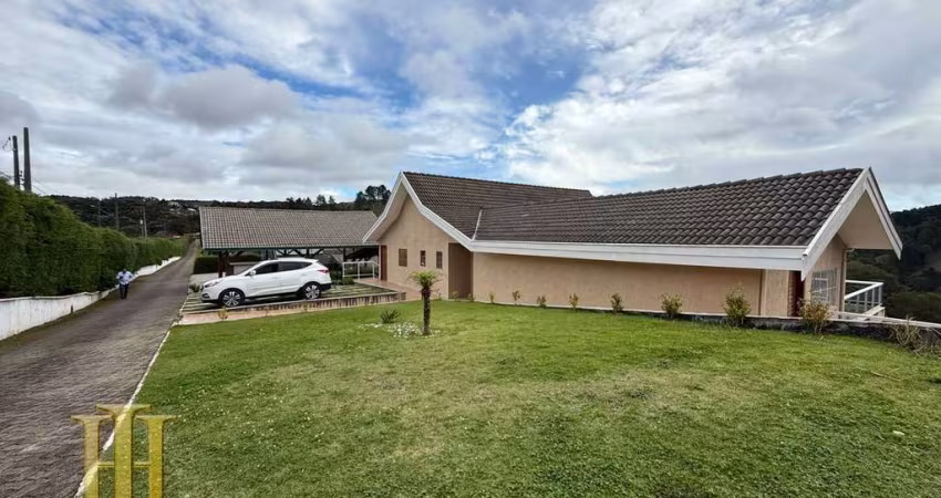 Casa nova em condomínio fechado