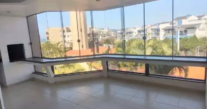 Amplo apartamento a poucos passos da praia – 3 dormitórios e 2 vagas