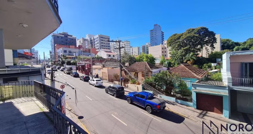 Apartamento Central com 3 Dormitórios, Sacada e Garagem – Próximo à UFN e Av. Pr