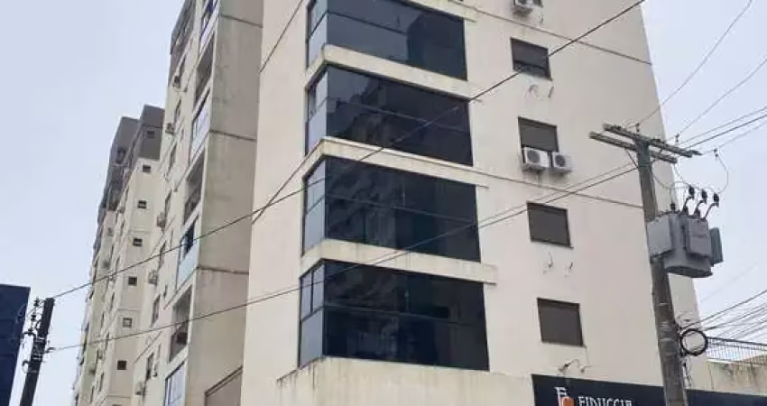 Apartamento de 2 dormitórios com sacada e garagem no solar salamanca