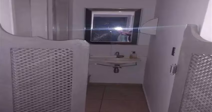 Sala comercial para alugar na Rua Guaimbé, Mooca, São Paulo