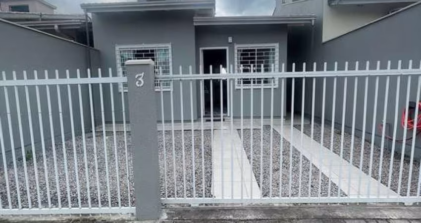 Casa á venda no bairro Joaia em Tijucas, possuindo 65m², com 2 dormitórios