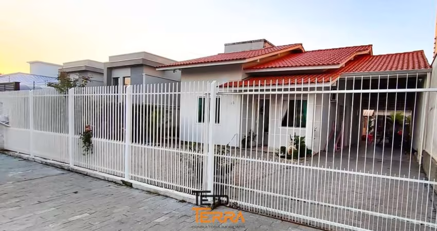 Duas casas no mesmo terreno, sendo o mesmo com 360m²
