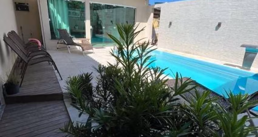 Ótima casa á venda no bairro Praça, com piscina, 330m² ,2 quartos sendo 1 suíte