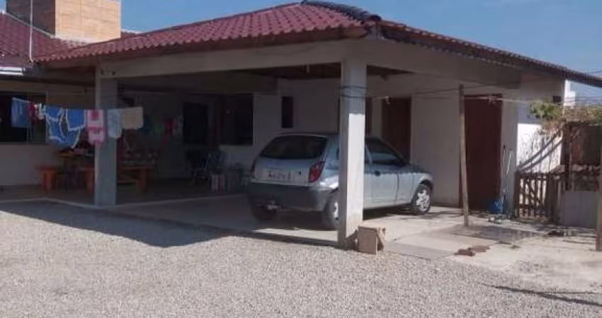 Casa á venda de 156m², 3 dormitórios, no bairro XV de Novembro em Tijucas/SC