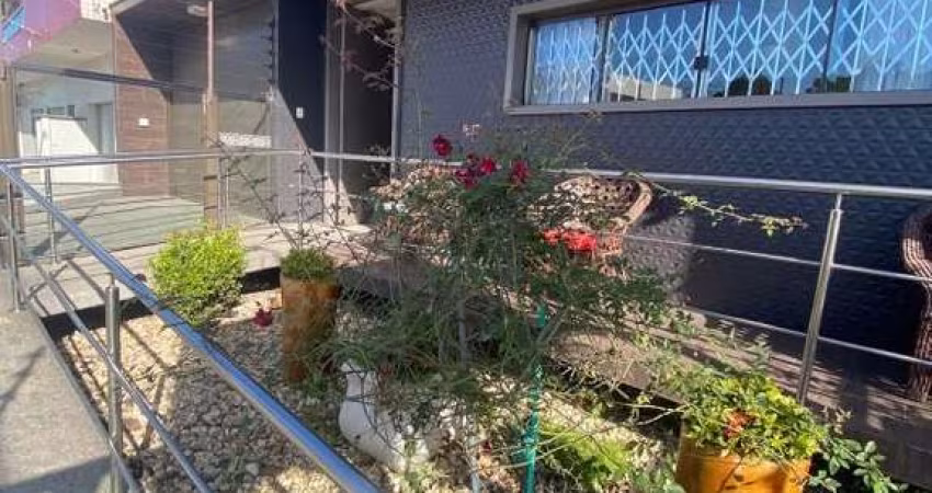 Casa á Venda possui 134m² no Centro em Tijucas SC, 2 dormitórios sendo 1 suíte