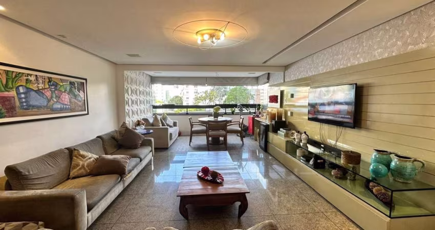 Apartamento à venda com152m², 3 suítes, sendo uma master com closet, varanda, 3 vagas na garagem, p
