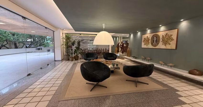 excelente apartamento com 256M²,  4 suítes, 3 salas, ampla varanda, dependência com 2 quartos, 3 ga