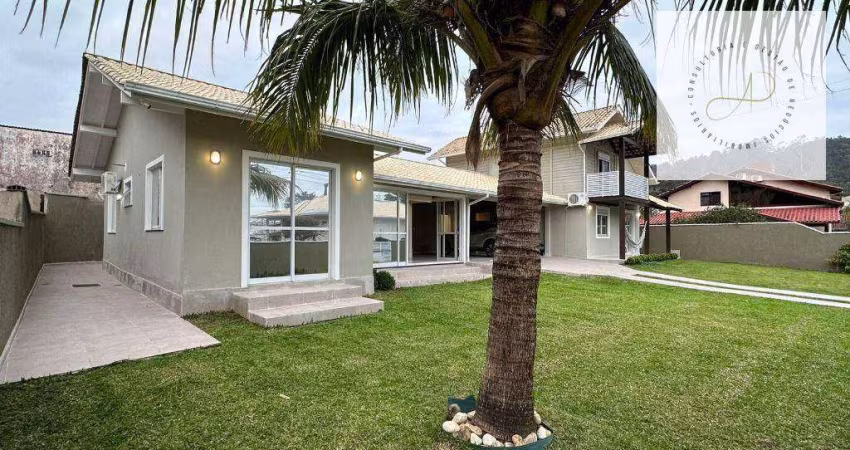 Casa com 4 dormitórios à venda, 250 m² por R$ 2.290.000,00 - Sambaqui - Florianópolis/SC
