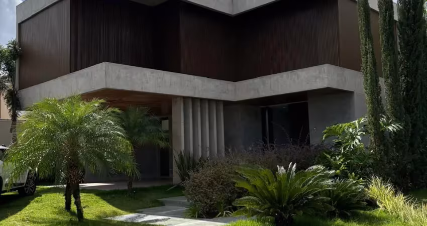 Casa com 3 suítes, 2 pavimentos condomínio bosque karaíba