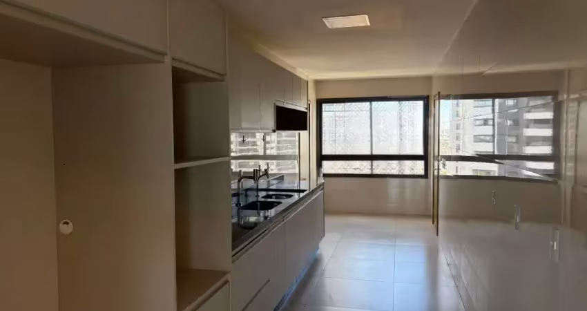 Apartamento com 3 suítes com closet