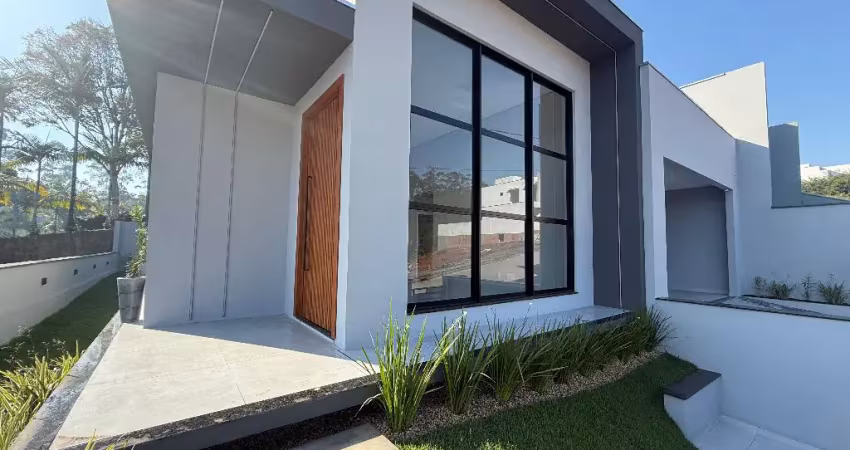 Casa de alto padrão em guabiruba, uma suíte mais dois quartos!
