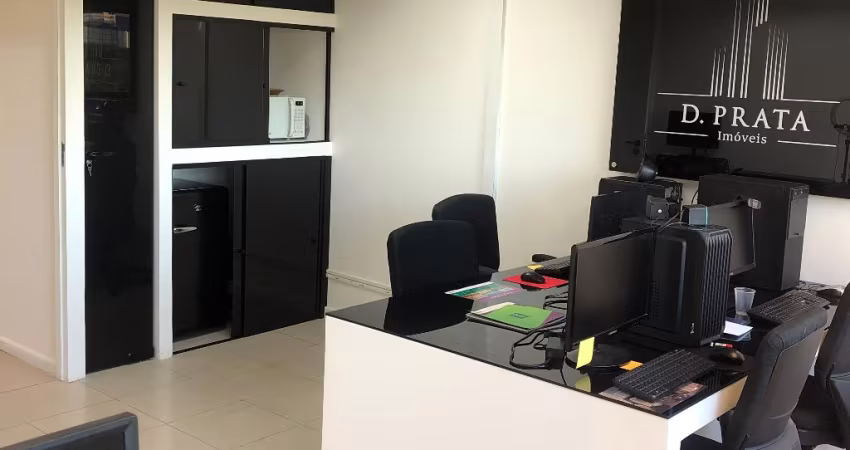 Sala comercial a venda em Duque de Caxias