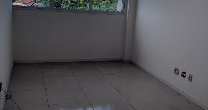 Sala Comercial para Locação no Recreio dos Bandeirantes com vaga de garagem