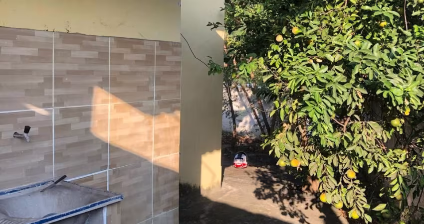 Casa a venda com 1 quarto no Sarapui