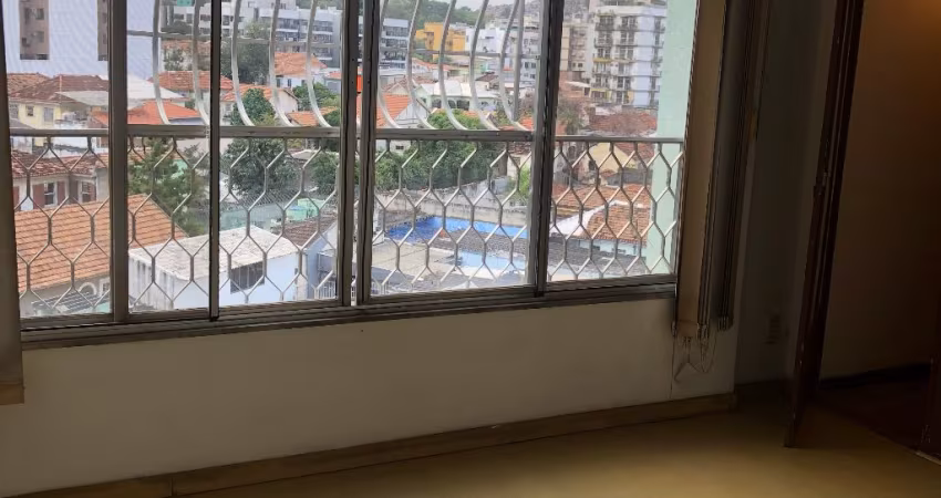 Apartamento a venda com 2 quartos em Vila Isabel