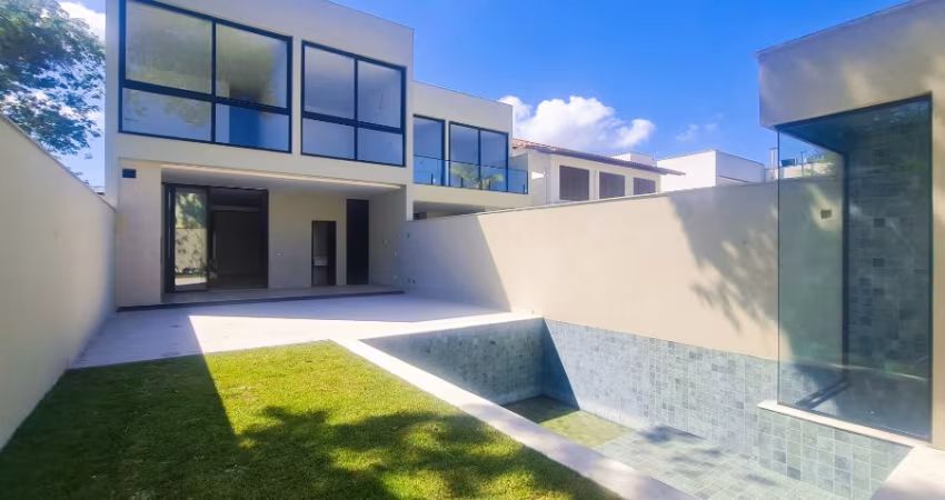 Casa com 4 Quartos à venda, 252 m² por R$ 2.500.000 - Camboinhas - Niterói/RJ