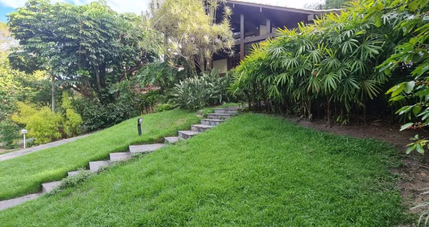 Casa com 4 Quartos à Venda, 370 m² por R$ 3.500.000 - Itaipu - Niterói/RJ