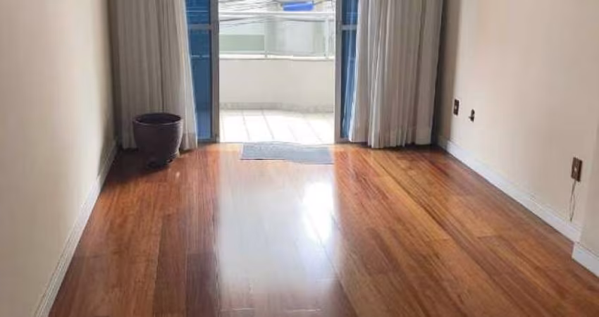 Apartamento à venda, no Bairro Campinas, São José-SC, com 4 quartos, sendo 1 suíte, com 1 vaga