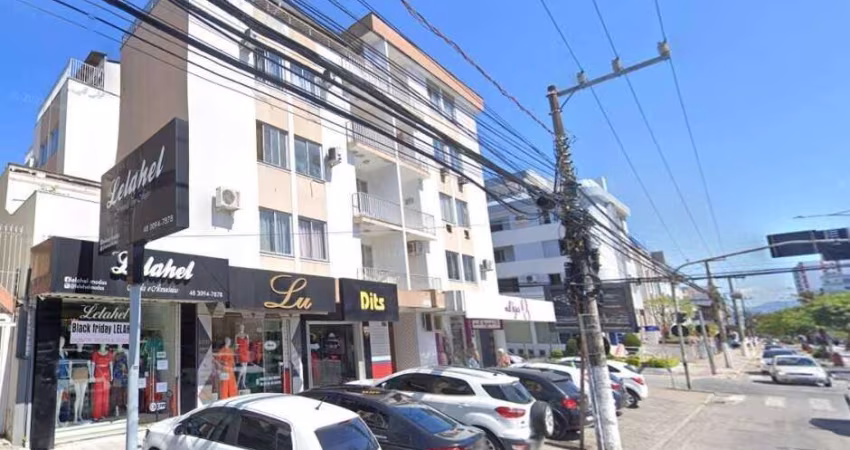 Cobertura à venda, no Bairro Kobrasol, São José-SC, com 4 quartos, sendo 1 suíte, com 1 vaga