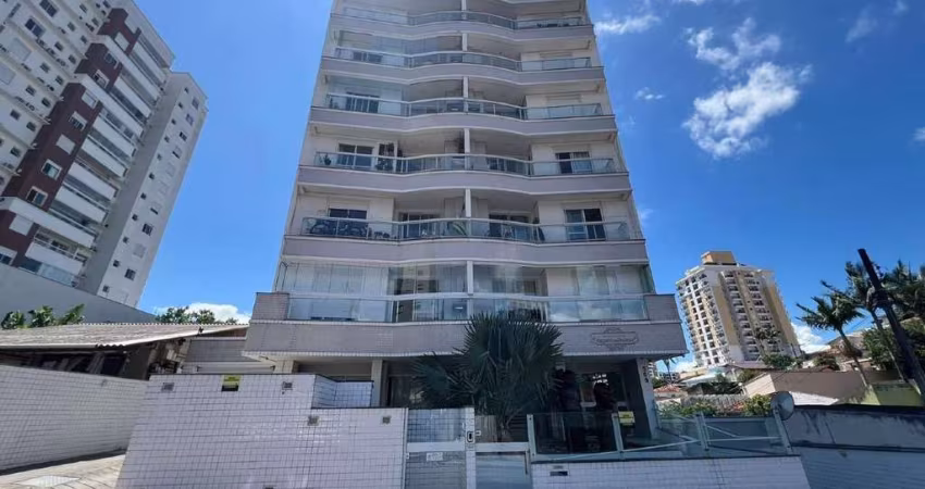 Apartamento à venda, no Bairro Barreiros, São José-SC, com 2 quartos, sendo 1 suíte, com 1 vaga