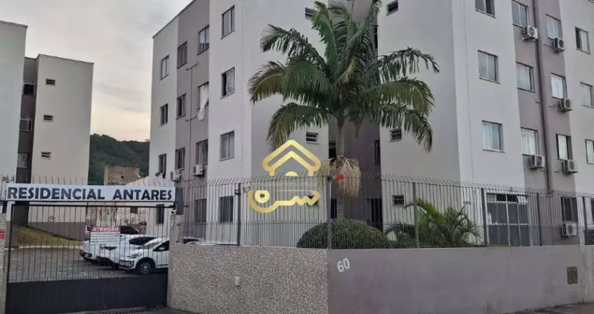 Apartamento à venda, no Bairro Serraria, São José-SC, com 2 quartos, sendo , com 1 vaga
