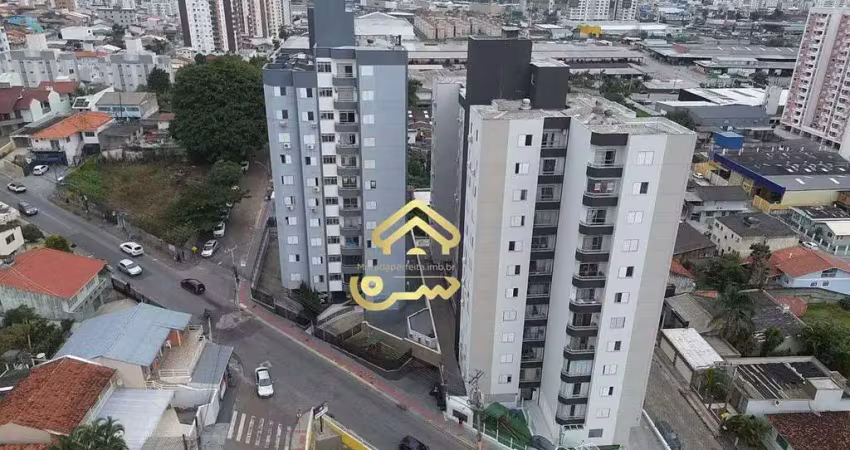 Apartamento à venda, no Bairro Barreiros, São José-SC, com 3 quartos, sendo , com 1 vaga