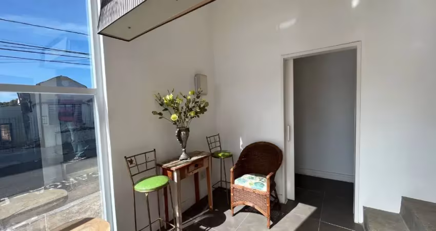 Casa comercial com 6 salas à venda no Centro, Botucatu 