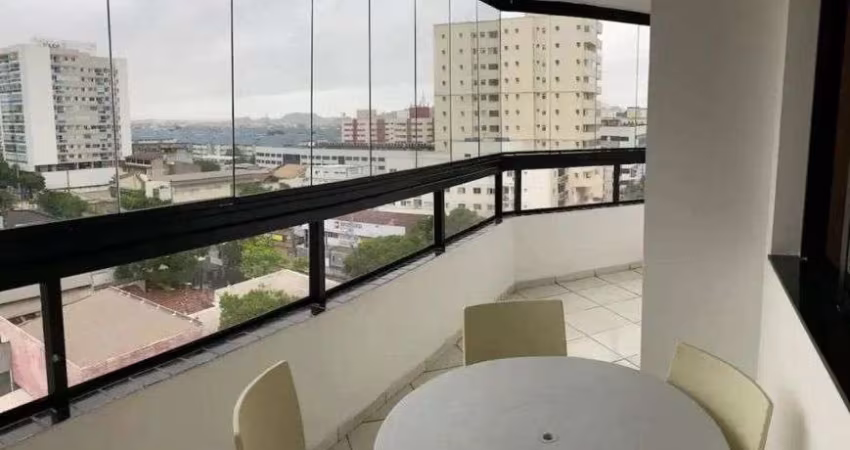 Apartamento dois quartos com 80m² a poucos passos do mar!