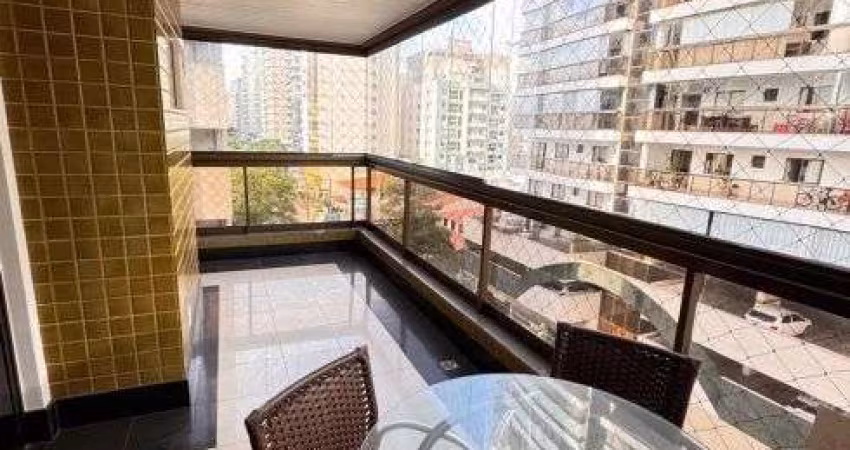 Apartamento de frente com 140m² a poucos metros do mar em Itapuã!