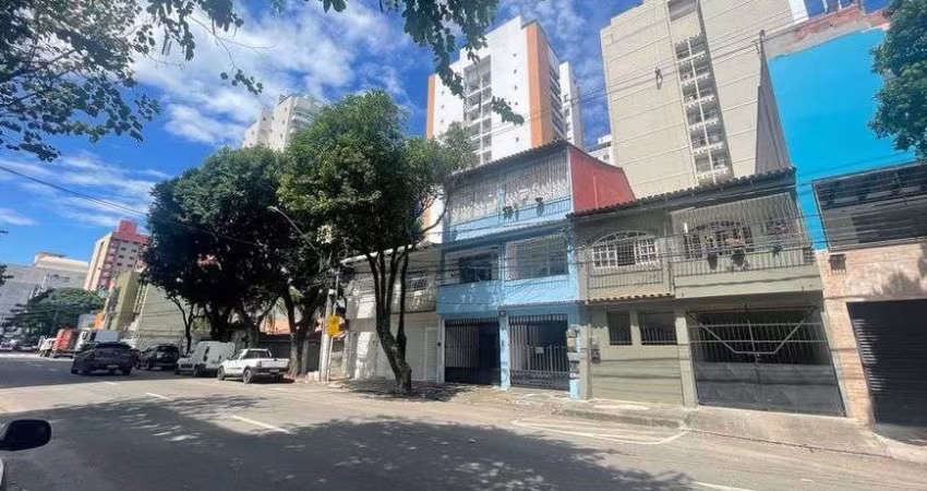 Casa a venda na Praia da Costa! Ótimo ponto comercial e residencial