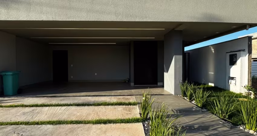 CASA TÉRREA COM 3 SUÍTES À VENDA - FLORAIS DO PARQUE