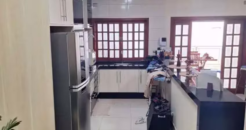 Sobrado para Venda em Santa Bárbara d`Oeste, DOna Regina, 3 dormitórios, 1 suíte, 3 banheiros, 3 vagas