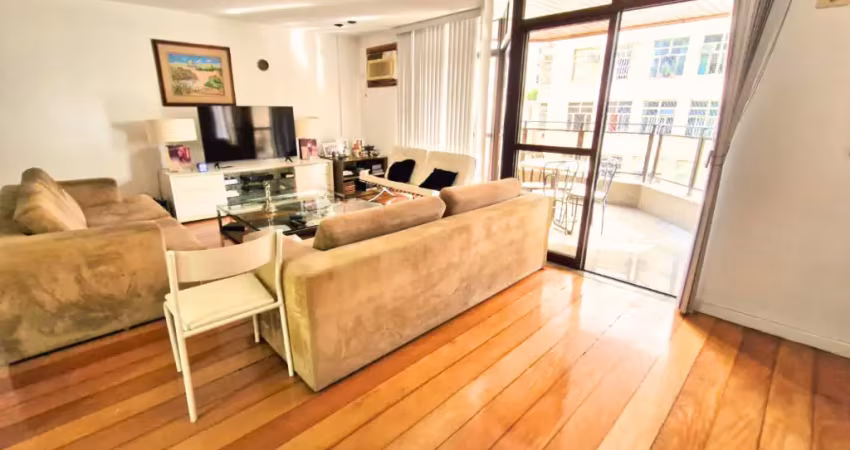 Apartamento  com  3 varandas 4 quartos 4 suítes no miolo de icaraí