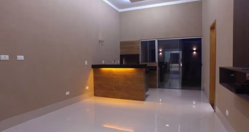 Casa com 3 Quartos, 2 Banheiros e 2 Vagas – Excelente Localização!