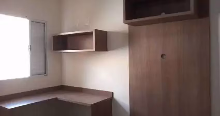 Casa com 3 Quartos, 2 Banheiros e 2 Vagas – Excelente Localização!