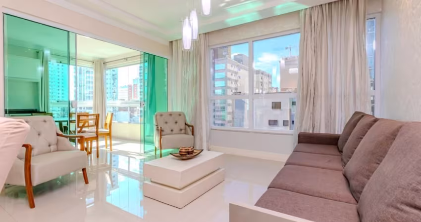 lindíssimo apartamento a venda em Meia Praia