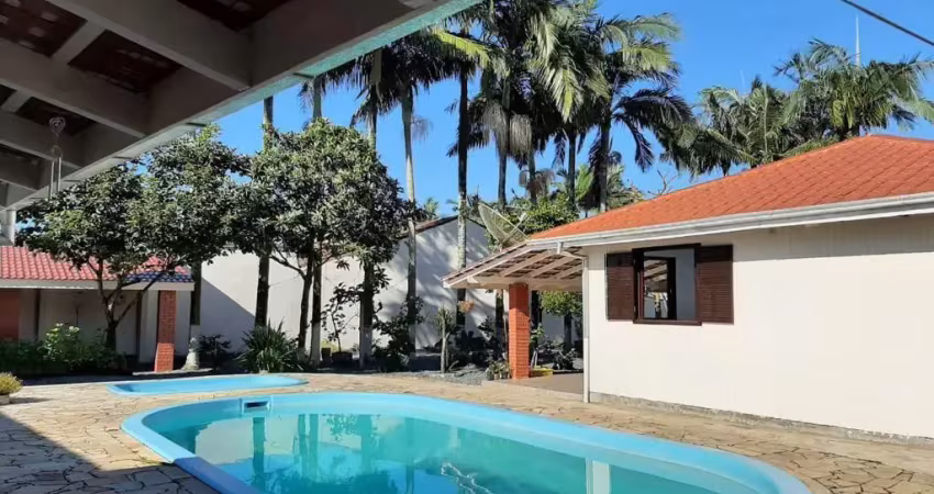 Linda casa para morar em Penha SC