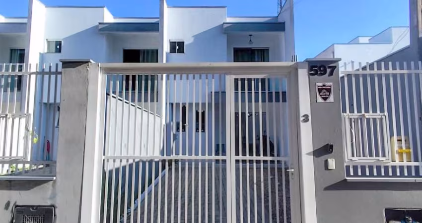 Sobrado Geminado com 02 Suítes SEMIMOBILIADO