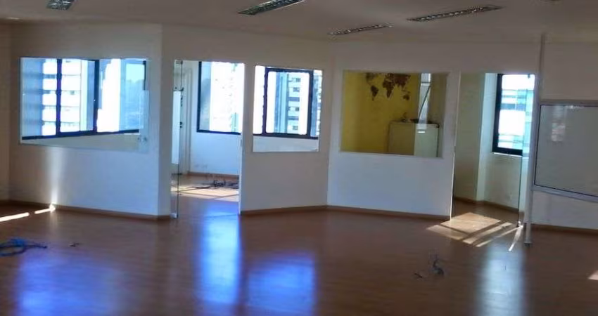 Escritório para aluguel e venda tem 139 metros quadrados em Cidade Monções - São Paulo - SP