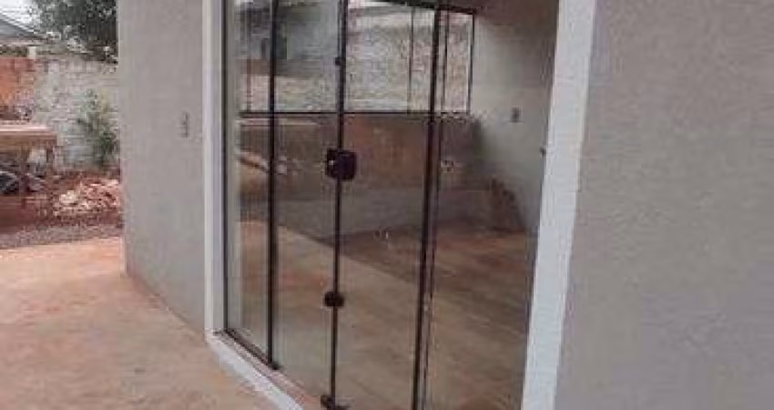 Casa para venda possui 311 metros quadrados com 3 quartos em Vila Pioneiro - Toledo - PR