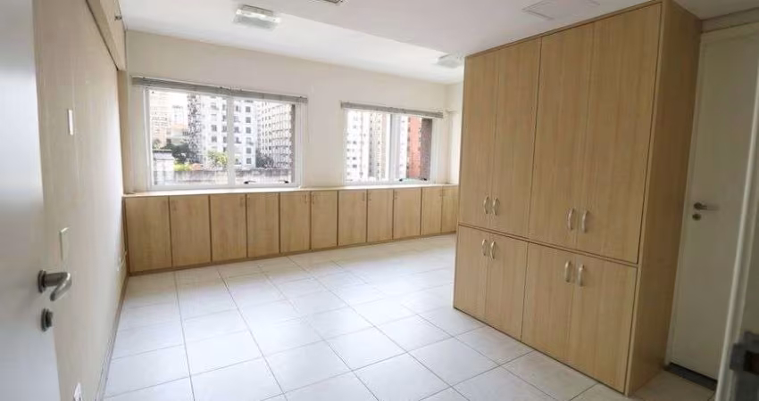 Ponto comercial/Loja/Box para venda possui 28 metros quadrados em Liberdade - São Paulo - SP