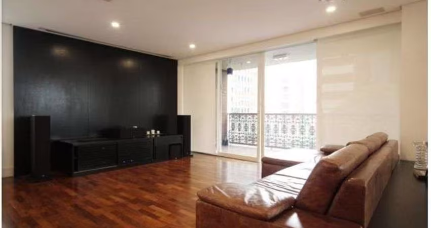 Apartamento para aluguel e venda tem 330 metros quadrados com 4 quartos