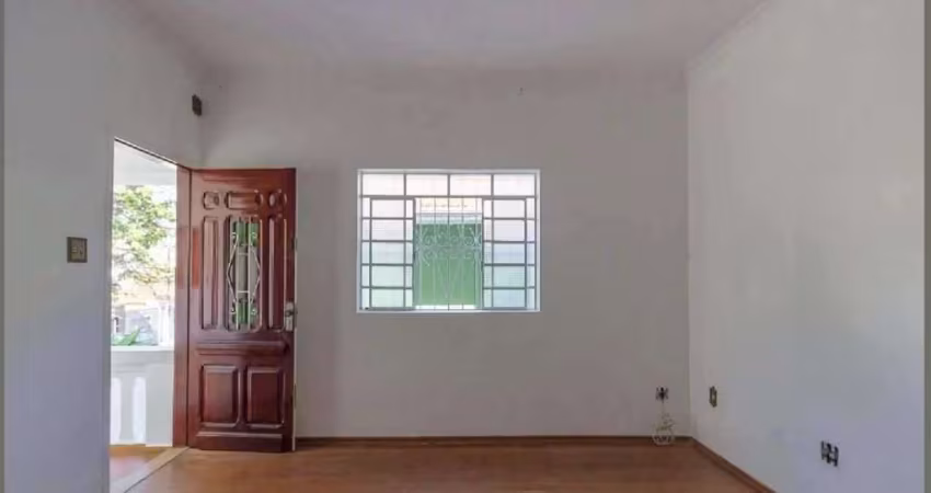 Casa com 3 dormitórios à venda, 180 m² por R$ 950.000