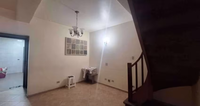 Sobrado com 3 dormitórios com vaga por R$ 450.000 - Mooca