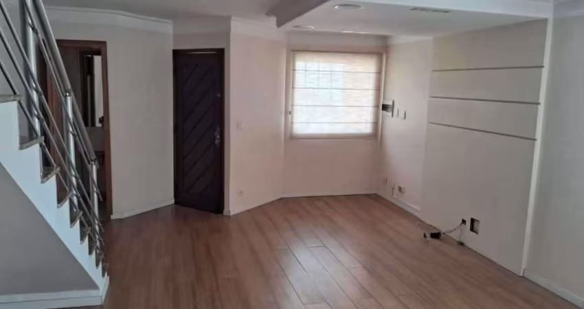 Sobrado com 3 dormitórios com 2 vagas por R$ 750.000 - Mooca
